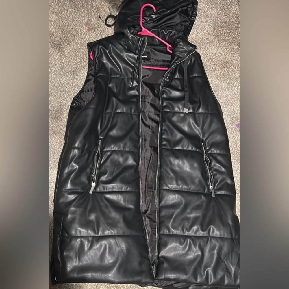 Fashion Nova Black Puffer Vest